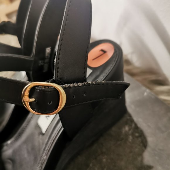 Steve Madden Wedges - Picture 4 of 7